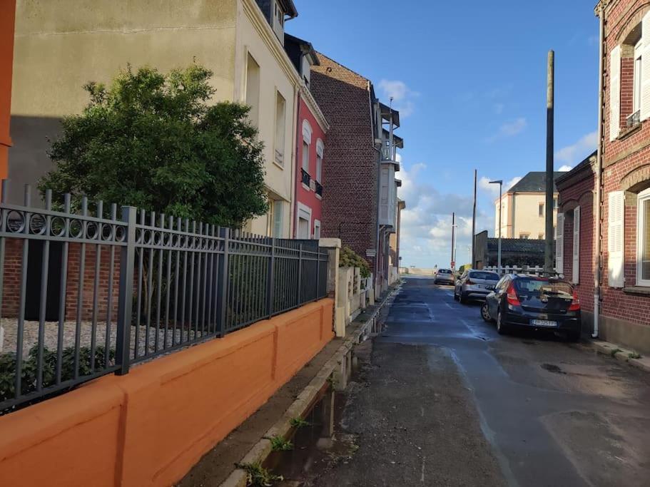 La Baigneuse Maison Avec Jardinet Et Parking Prive, A 200 M Plage カイユー・シュル・メール エクステリア 写真